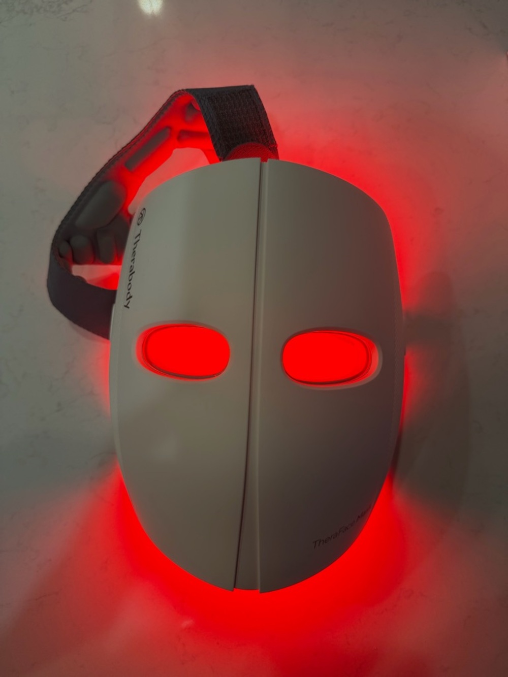 Therabody White LED Facial Mask with Red Therapy Light